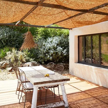 Petit Coin De Paradis Avec Jardin Prive Et Piscine *
